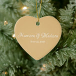 Décoration En Céramique Nom personnalisé et Mariage de date<br><div class="desc">Couple Personnalisé Nom et Date Mariage Coeur Ornement en céramique. Design élégant,  classique et minimaliste. Texte blanc,  chameau beige arrière - plan</div>
