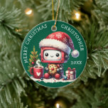 Décoration En Céramique Nom personnalisé Green Joyeux Noël mignon robot<br><div class="desc">Créez un ornement personnalisé vert unique avec les salutations Joyeux Noël et un robot mignon portant un chapeau de Père Noël, tenant un biscuit, assis près d'un arbre de Noël, une tasse de cacao chaud et une boîte cadeau. C'est une idée amusante pour une tenue de Noël pour les enfants...</div>