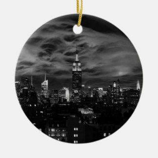 Décoration En Céramique Nuages Éthérés: Ciel de NYC, Bâtiment Emp en NB