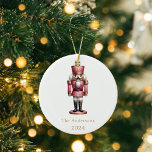 Décoration En Céramique Nutcracker rose blanc<br><div class="desc">Arrière - plan blanc,  et un noisette rose. Personnalisez et ajoutez un nom et une année.</div>