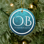 Décoration En Céramique OB Ocean Beach personnalisé, CA Blue Bkg Noël<br><div class="desc">OB Ocean Beach,  Californie avec Blue Water Arrière - plan Christmas Tree Ornament - Il peut être personnalisé avec un nom,  une année ou tout texte que vous souhaitez ajouter. -</div>