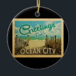Décoration En Céramique Ocean City Beach Vintage voyage<br><div class="desc">Ce design de carte postale vintage d'Ocean City dispose d'une plage de sable avec une belle eau turquoise de l'océan et au-dessus de la mer,  un ciel bleu avec des nuages blancs lustrés. Dans un style de voyage vintage.</div>