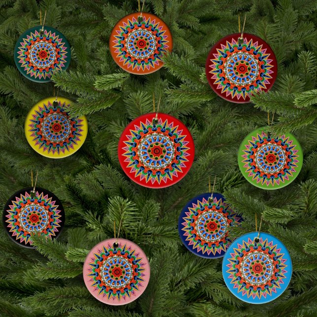 Décoration En Céramique Organisation costaricaine Oxcartwheel (Colorful Ornaments created from a design found on Oxcart wheels in Costa Rica)