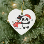 Décoration En Céramique Panda Avec Snowman En Hiver Pour La Céramique De N<br><div class="desc">Panda avec bonhomme de neige en hiver pour Noël - un bonhomme de neige pour l'hiver et Noël. Un accueil d'hiver en saison froide pour les vacances. Panda de Noël avec bonhomme de neige.</div>