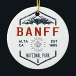 Décoration En Céramique Parc national Banff Canada Vintage en détresse<br><div class="desc">Parc national Banff Badge en relief avec un design unique de feuilles d'érable à thème du parc. Le parc est le premier parc national du Canada et fait partie des parcs des Rocheuses du Canada,  site du patrimoine mondial de l’UNESCO.</div>