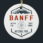 Décoration En Céramique Parc national Banff Canada Vintage en détresse<br><div class="desc">Parc national Banff Badge en relief avec un design unique de feuilles d'érable à thème du parc. Le parc est le premier parc national du Canada et fait partie des parcs des Rocheuses du Canada,  site du patrimoine mondial de l’UNESCO.</div>