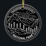 Décoration En Céramique Parc national de Theodore Roosevelt Monoline<br><div class="desc">Théodore Roosevelt dessin vectoriel. Le parc est un parc national américain comprenant trois zones géographiquement séparées de terres insalubres dans l'ouest du Dakota du Nord.</div>