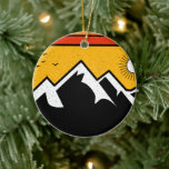 Décoration En Céramique Parc National Olympique vintage Washington Souveni<br><div class="desc">Obtenez ce vintage parc national olympique cadeaux souvenirs pour les résidents de Washington, les touristes ou les visiteurs qui aiment explorer la forêt tropicale, la crête des ouragans, le croissant du lac et la plage de rubis ou les chutes de marymère. Parfait cadeau de Noël souvenir à Washington, Planifiez un...</div>