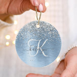 Décoration En Céramique Parties scintillant en argent brossé bleu Nom du m<br><div class="desc">Personnalisez facilement ce design ornemental chic branché avec une jolie parties scintillant brillante en argent sur un arrière - plan métallique brossé bleu.</div>