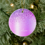 Décoration En Céramique Parties scintillant violet Monogramme Nom Luxury G<br><div class="desc">Purple Faux Foil Métallic Parties scintillant étincelante Métal brossé Monogramme Nom Ornement de Noël. Cela rend le cadeau parfait pour 16 ans,  mariage,  douche nuptiale,  anniversaire,  baby shower ou bachelorette pour quelqu'un qui aime le luxe glam et les styles chic.</div>
