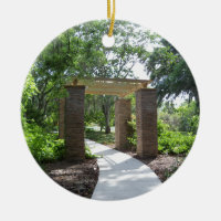 pergola sur un chemin