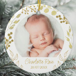 Décoration En Céramique Photo de Noël personnalisée pour bébé Keepsaké<br><div class="desc">Commémorez l'arrivée de votre bébé avec cet ornement photo de gardien unique. Il est décoré de feuillage doré peint à la main et de baies. Facilement personnalisable avec votre photo,  nom et date. Aquarelle originale © Michele Davies.</div>