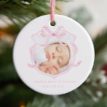 Décoration En Céramique Photo rose Faire-part fille bébé<br><div class="desc">Ce décor faire-part de naissance présente un design doux et élégant. Il affiche la photo d'un nouveau-né encadré par un ruban délicat d'aquarelle rose en forme d'arc. Avec un jeu de couleurs rose et blanc,  il fait un choix parfait pour annoncer l'arrivée de votre petite fille.</div>