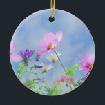 Décoration En Céramique Plutôt Fleur Fleur Rosée Prêt<br><div class="desc">De jolies fleurs roses et de la lavande pèsent sur un jour de printemps brillant contre un ciel bleu.</div>