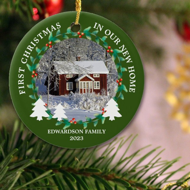 Décoration En Céramique Premier Noël dans notre nouvelle maison photo (First Christmas in our new home, photo ornament. Watercolor greenery, berries.)