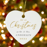Décoration En Céramique Premier Noël Marié en tant que M. Mme Mariage Phot<br><div class="desc">Décor de Noël en céramique de forme cardiaque sur mesure avec calligraphie dorée moderne "Notre 1er Noël". Personnalisez avec la photo,  le nom et la date du mariage.</div>