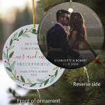 Décoration En Céramique Première couronne de Noël Mariage botanique photo<br><div class="desc">Capturez la magie de votre premier Noël en couple marié avec cette décoration personnalisée. L'avant présente une belle couronne botanique de Noël, tandis que l'arrière comporte une photo mariage très chaleureuse que vous pouvez facilement remplacer par votre propre image spéciale. Customisez l'ornement avec votre nom de famille, prénoms et date...</div>
