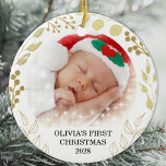 Décoration En Céramique Première photo de Noël du bébé<br><div class="desc">Cet élégant ornement de Noël est décoré de feuillage doré sur un arrière - plan blanc. Facile à personnaliser avec le nom du bébé,  l'année et la photo. Veuillez noter que les petites étoiles blanches ne sont pas incluses dans le design. Aquarelle originale © Michele Davies.</div>