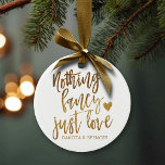 Décoration En Céramique Rien De Fancy Juste Amour | Micro Mariage Gold Hea<br><div class="desc">Un mariage, anniversaire, fiançailles, ou typographie d'élévation minimaliste et joliment dessiné, écrit à la main, qui conviendra parfaitement à votre simple ou petite réception, fête ou célébration avec un script et un coeur manuscrits modernes. Pour des personnalisations ou d'autres couleurs, visitez le magasin JustFharryn @ Zazzle ou contactez le designer,...</div>