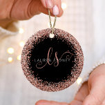 Décoration En Céramique Rose Gold Blush Pink Parties scintillant Glam Nom<br><div class="desc">Glam Rose Parties scintillant or élégant ornement Monogramme . Personnalisez facilement ce design tendance et chic ornemental avec une élégante parties scintillant dorée rose sur un arrière - plan noir. Le design comprend votre monogramme manuscrit avec de jolis tourbillons et votre nom.</div>