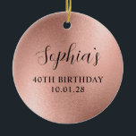 Décoration En Céramique Rose Gold Glam Foil 40th Birthday Photo<br><div class="desc">Créez votre propre ornement de garde de 40e anniversaire avec une photo sur le dos. L'oeuvre numérique présente des oeuvres d'art numériques en or rose brillant de style faux feuille. Les éléments d'art s'impriment comme une photo. Si vous supprimez la photo au dos.</div>