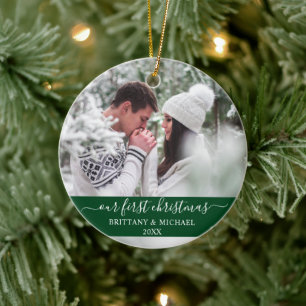 Décoration En Céramique Script élégant Notre Premier Couple de Noël Vert