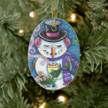 DÉCORATION EN CÉRAMIQUE SNOWMAN, GINGERPREAD MAN & MUG OF CHOCOLAT CHAUD<br><div class="desc">HEUREUX DE VOUS REGARDER EN PROFITANT DES PLAISIRS D'HIVER. ORNEMENT DE FEMME DE NEIGE BLANC ET CHARMANT * Personnaliser ... ..Chercher Les Objets Correspondants Susan Brack Designs</div>