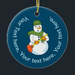 Décoration En Céramique Snowman Plumber<br><div class="desc">Un bonhomme de neige tenant un plongeur est un cadeau amusant pour les entrepreneurs en plomberie à l'anniversaire et les vacances d'hiver.</div>