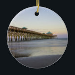 Décoration En Céramique Soirée De Paix Sur Folly Beach<br><div class="desc">Un coucher de soleil en fin de soirée capture de la jetée sur Folly Beach en Caroline du Sud. La jetée de pêche de 7 mètres de large s'étend sur plus de 300 mètres dans l'océan Atlantique. Vous recherchez plus d'impressions ou de produits ? N'hésitez pas à visiter mon magasin...</div>