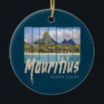 Décoration En Céramique Souvenir de l'Indian<br><div class="desc">L'Océan Indien Maurice avec plage et palmiers souvenirs de vacances pour les voyageurs. Vintage Océan Indien Ile Maurice design de vacances pour les amoureux des îles. Vous pouvez facilement customiser et personnaliser la conception en entrant le nom que vous voulez.</div>
