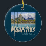 Décoration En Céramique Souvenir de l'Indian<br><div class="desc">L'Océan Indien Maurice avec plage et palmiers souvenirs de vacances pour les voyageurs. Vintage Océan Indien Ile Maurice design de vacances pour les amoureux des îles. Vous pouvez facilement customiser et personnaliser la conception en entrant le nom que vous voulez.</div>