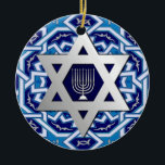 Décoration En Céramique Star of David et Menorah Hanoukka Don<br><div class="desc">Bonne Hanoukka | Joyeux Chanoukah. Silver Foil Star de David et Menorah Design Hanoukka Cadeaux ornementaux avec texte personnalisé et année. Cartes et cadeaux correspondants disponibles dans la catégorie Fêtes juives / Hanoukka de notre magasin.</div>