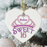 Décoration En Céramique Sweet sixteen Anniversaire personnalisé Coeur rose<br><div class="desc">Un joli cadeau d'anniversaire personnalisé en sweet sixteen ornement de Noël avec une belle tiare rose surmontée d'un coeur mignon violet et le nom de votre adolescente à l'intérieur. Words Sweet 16 écrit en belle écriture pour votre adolescente fille.</div>