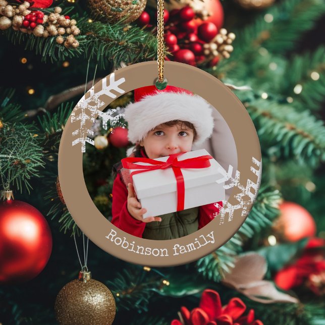 Décoration En Céramique Tan Rustic Circle Photo Snowflakes (Rustic snowflake family holiday keepsake photo ornament perfect for gifts to bring joy to others.)