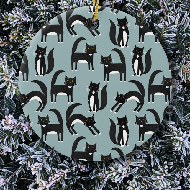 Décoration En Céramique Tuxedo Black and White Cats (Black and white tuxedo cat pattern fun ceramic Christmas ornament)