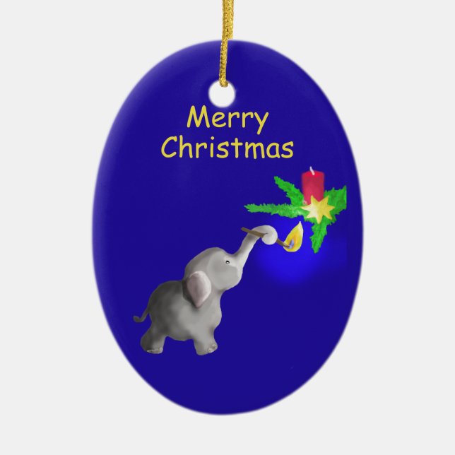 Décoration En Céramique Un petit éléphant éclaire un Noël aux bougies (Devant)