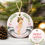 Décoration En Céramique Vintage Ruffle Baby Girl First Christmas rouge ros<br><div class="desc">Ce pantalon vintage doux, couronne, et perles bébé fille (peau claire / cheveux brunes) "Baby's First Christmas" personnalisé / année / nom / date de naissance & poids cercles cercles cercles céramique ornement dispose de couleurs bébé fille en rose et rouge, avec arrière - plan rose clair et aquarelle branches...</div>