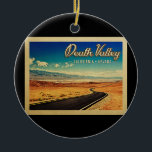 Décoration En Céramique Vintage voyage du parc national de Death Valley<br><div class="desc">Style de voyage vintage Death Valley California Nevada avec une vue magnifique sur la montagne avec une route sinueuse au loin.</div>