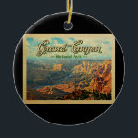 Décoration En Céramique Vintage voyage du parc national du Grand Canyon<br><div class="desc">Style de voyage vintage Grand Canyon National Park image représentant les vastes canyons avec la rivière Colorado serpentant et un ciel nuageux bleu.</div>
