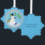 Décorative Carte d'ornement - Snowman en service<br><div class="desc">Snowman avec pelle est prêt à nettoyer la neige de son globe de neige. Les pins verts sont derrière lui. Texte à l'arrière "Meilleurs voeux pour la saison des Fêtes"</div>