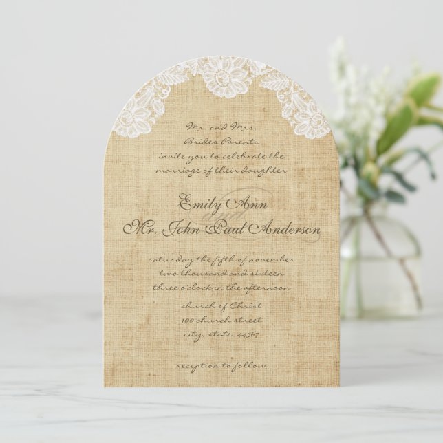 Dentelle rustique et invitation de mariage Burlap (Debout devant)