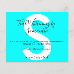 Dents bleu néon blanchissant l'enseignement post-s