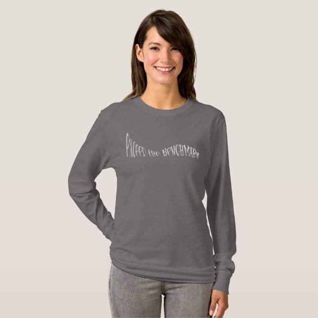 Dépassé le T-shirt de référence (Devant entier)