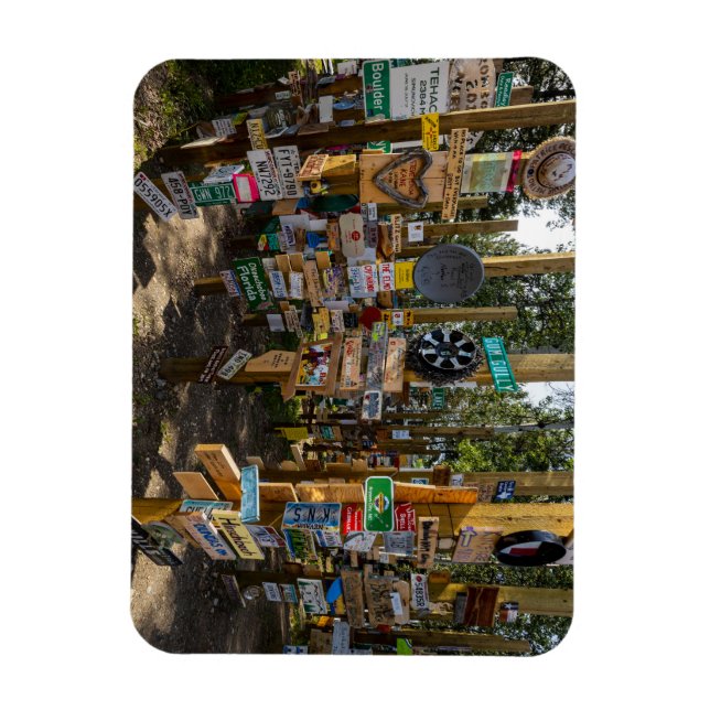 Der Sign Post Forest in Kanada Magnet (Vertical)
