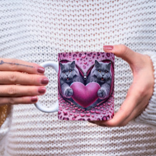 Des câlins chauds dans la tasse de café spéciale d