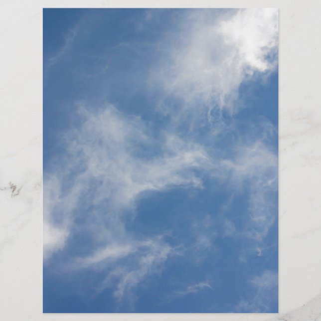 Des nuages bleus dans un ciel (Devant)