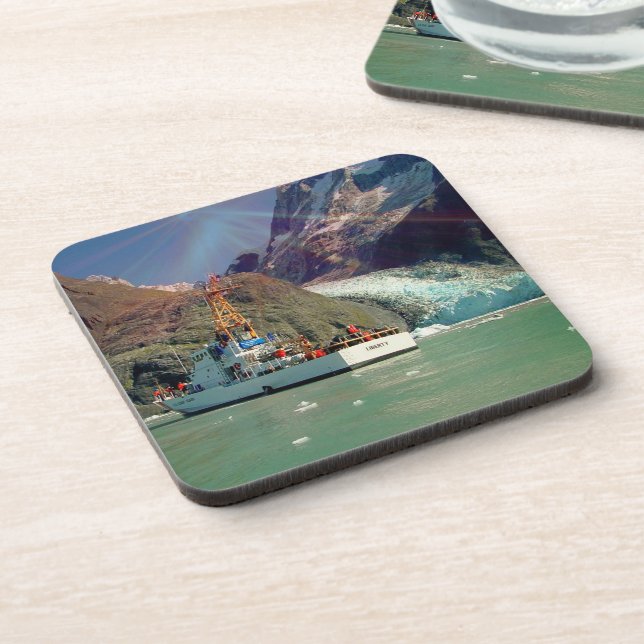 Dessous-de-verre Alaskan Mountain View avec bateau (Côté gauche)