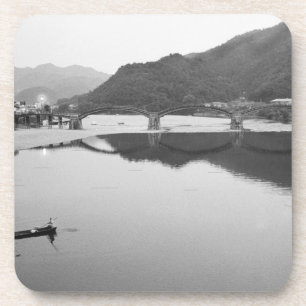 Dessous-de-verre Asie, Japon, Iwakuni. Pêcheurs et pont historique