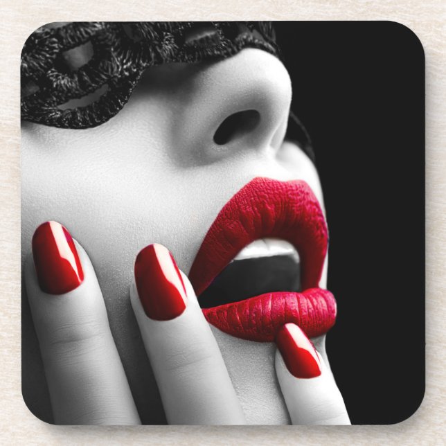 Dessous-de-verre Belle Femme Avec Masque De Dentelle Noire (Devant)