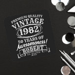 Dessous-de-verre Carré En Papier Anniversaire Vintage Personnalisé À La Perfection<br><div class="desc">Ajoutez une touche de charme vintage à votre célébration grâce à notre Dessous de verre de papier Carré Vintage personnalisé Aged to Perfection. Parfaits pour le rock'n roll et les fêtes d'anniversaire classiques sur le thème de la nostalgie, ces dessous de verre présentent un design rétro qui évoque l'élégance des...</div>